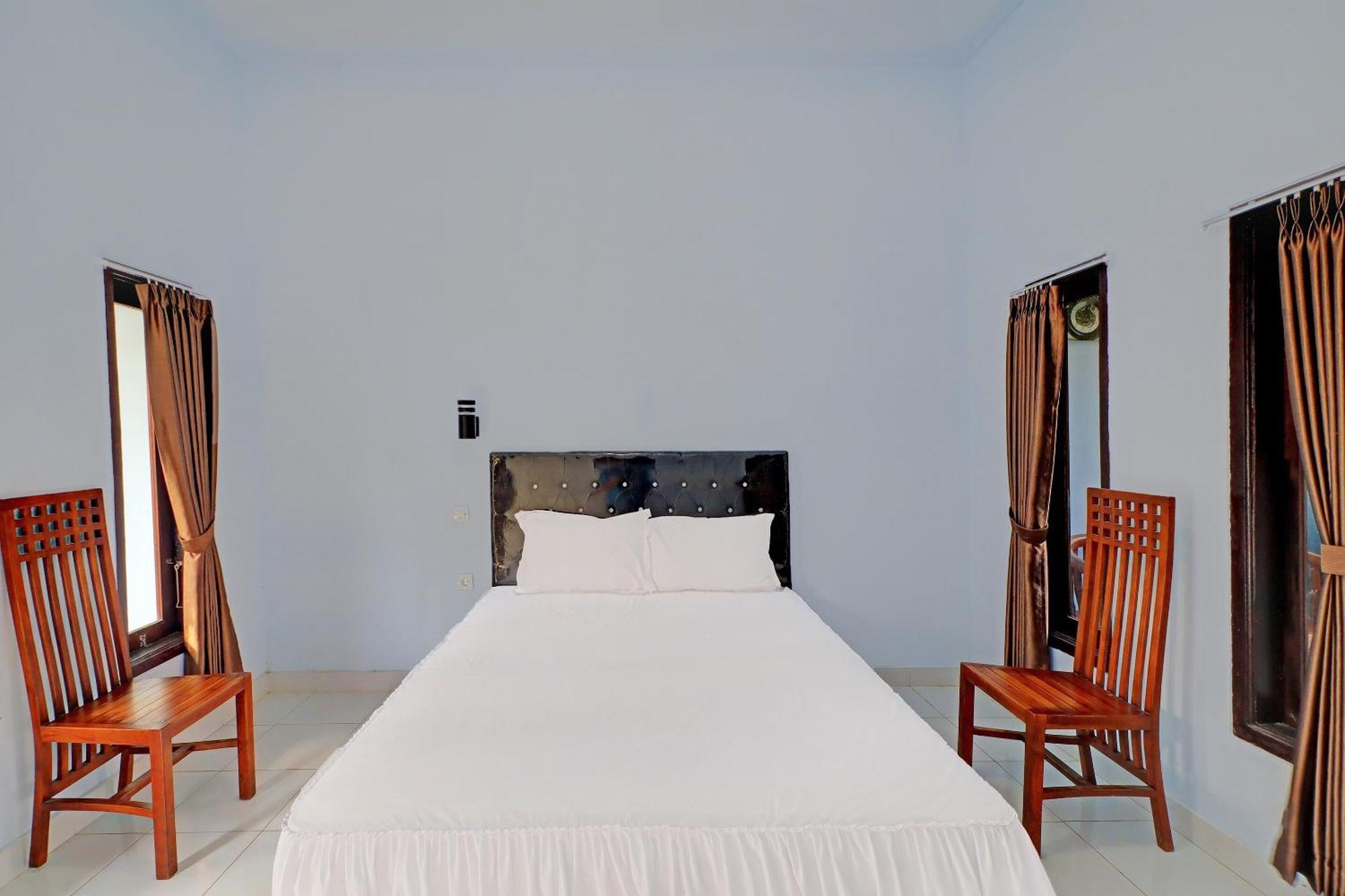 Oyo 92401 Hotel Mustika Negara  Экстерьер фото