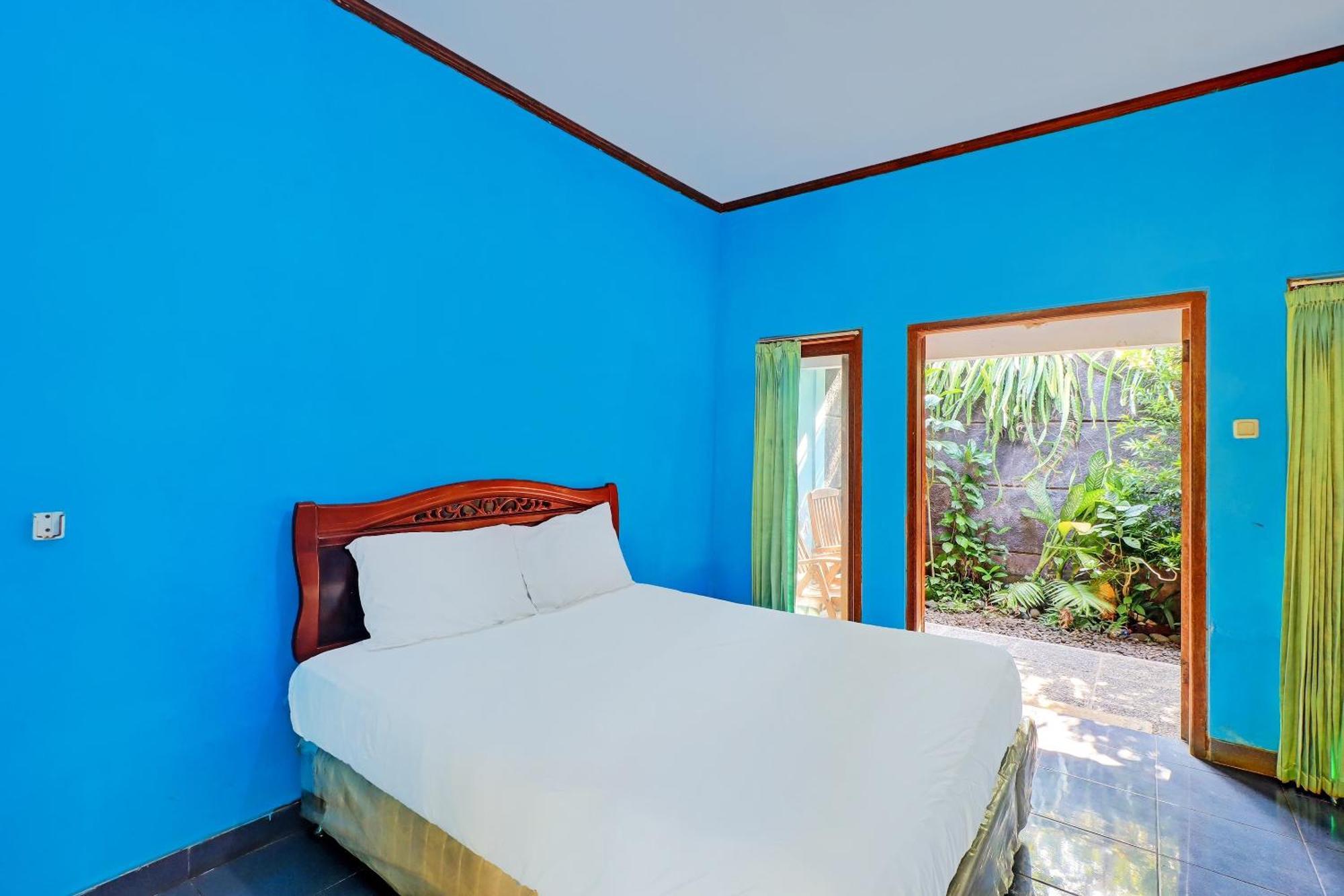 Oyo 92401 Hotel Mustika Negara  Экстерьер фото