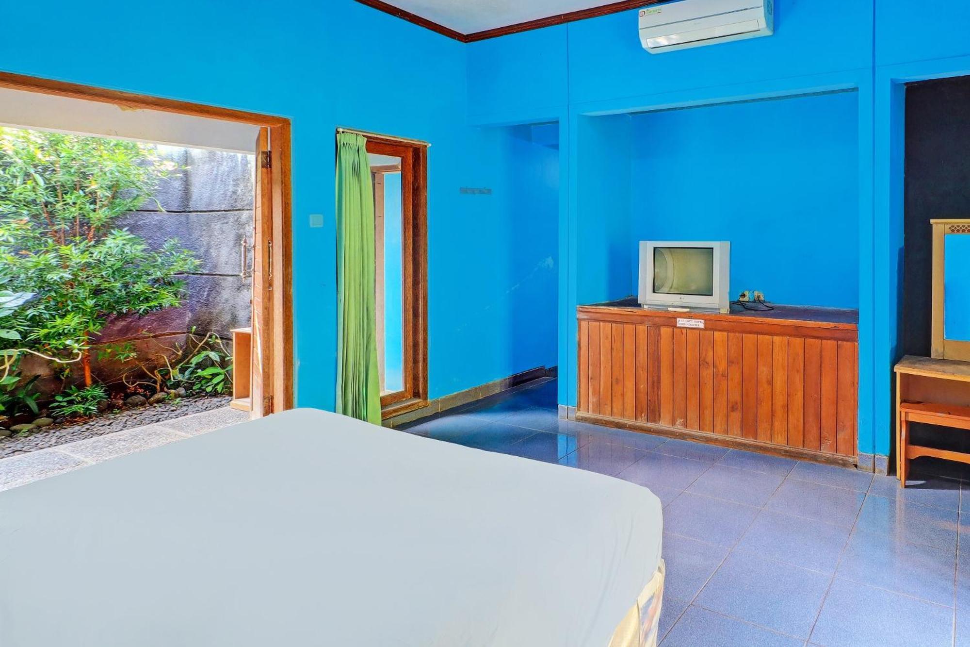 Oyo 92401 Hotel Mustika Negara  Экстерьер фото