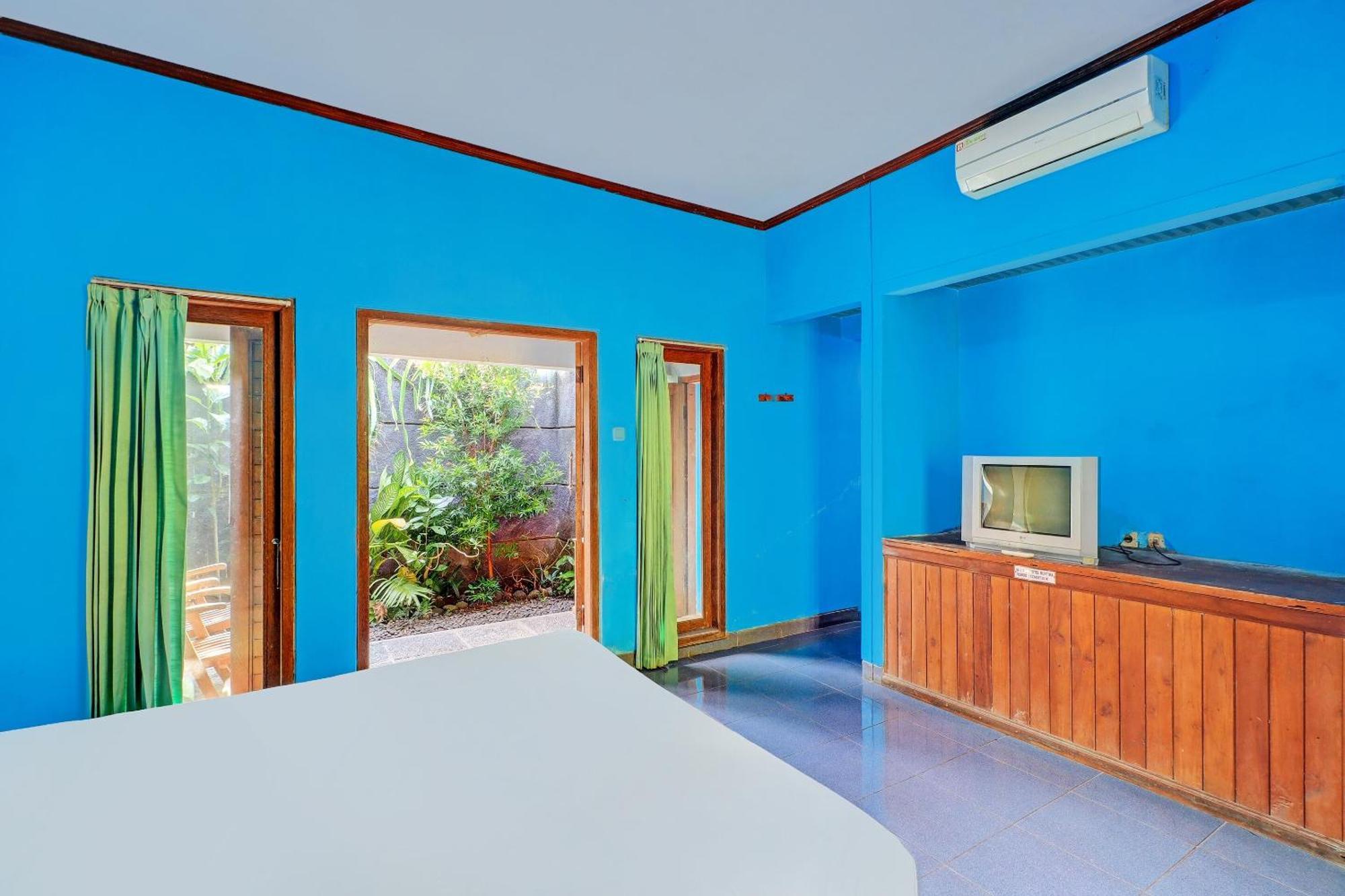 Oyo 92401 Hotel Mustika Negara  Экстерьер фото